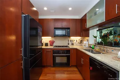 175 Huguenot Street #703, New Rochelle, NY 10801 - Photo 8