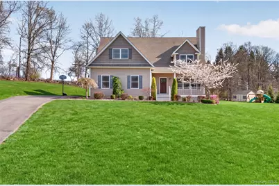 11 Country Glen, Fishkill, NY 12524 - Photo 2
