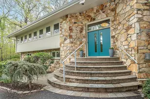 7 SE Rd, Sands Point, NY 11050 - Photo 2