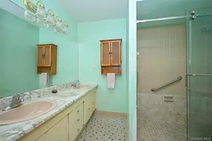 16-37 157th St, Whitestone, NY 11357 - Photo 8