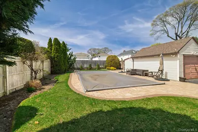 96 Southard Avenue, Rockville Centre, NY 11570 - Photo 24