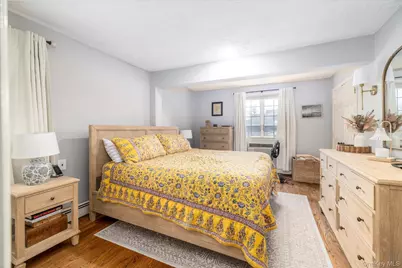 96 Southard Avenue, Rockville Centre, NY 11570 - Photo 16