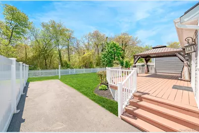 344 Atlantic Avenue, Bay Shore, NY 11706 - Photo 8