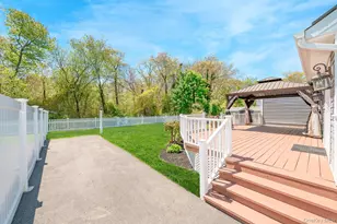 344 Atlantic Ave, Bay Shore, NY 11706 - Photo 8