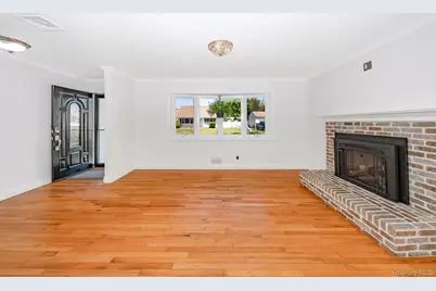 344 Atlantic Avenue, Bay Shore, NY 11706 - Photo 14