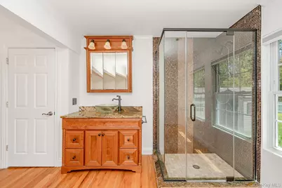 344 Atlantic Avenue, Bay Shore, NY 11706 - Photo 22