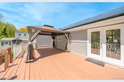 344 Atlantic Avenue, Bay Shore, NY 11706 - Photo 2