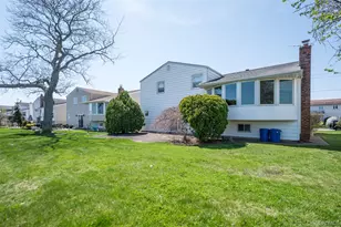 3905 Greentree Dr, Oceanside, NY 11572 - Photo 16