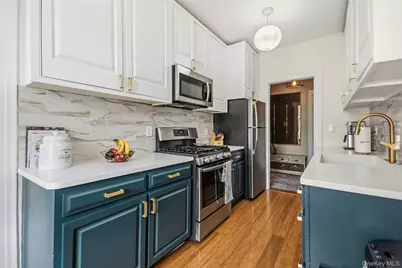 472 Gramatan Avenue #Bldg 4 Unit 2U, Fleetwood, NY 10552 - Photo 10