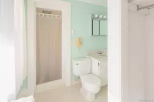 80 Lewis St, Southampton, NY 11968 - Photo 20