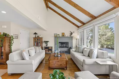 4 Meadow Lane, Westhampton Beach, NY 11978 - Photo 2