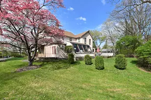 278 Cherry Ln, Suffern, NY 10901 - Photo 4