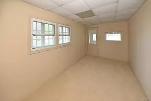278 Cherry Ln, Suffern, NY 10901 - Photo 24