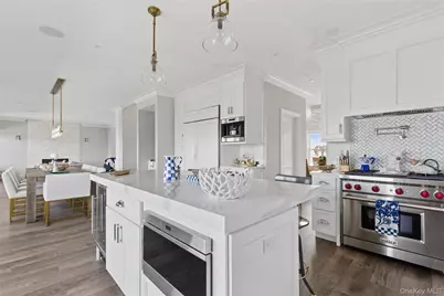 39 Shinnecock Road, East Quogue, NY 11942 - Photo 16