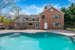 9 Arista Ct, Dix Hills, NY 11746 - Photo 42