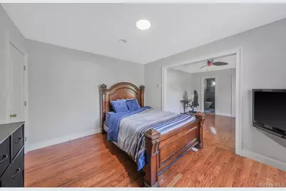 9 Arista Court, Dix Hills, NY 11746 - Photo 28