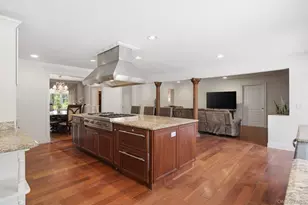 9 Arista Ct, Dix Hills, NY 11746 - Photo 14