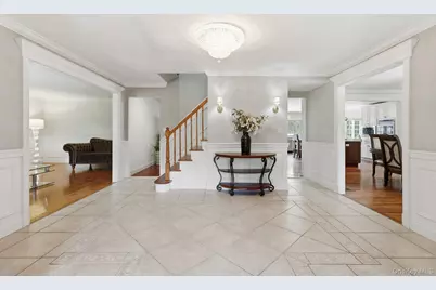 9 Arista Court, Dix Hills, NY 11746 - Photo 6