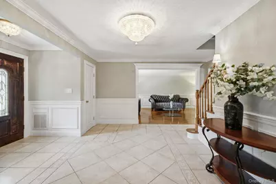 9 Arista Court, Dix Hills, NY 11746 - Photo 8