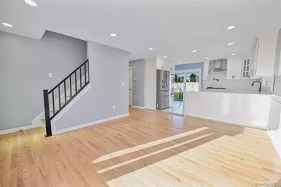 253 Meyer Avenue, Valley Stream, NY 11580 - Photo 8