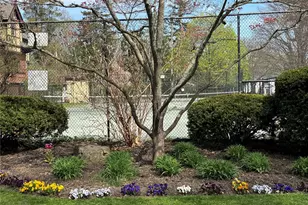 16 Middle Dr, Manhasset, NY 11030 - Photo 24