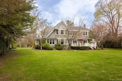 16 Middle Drive, Manhasset, NY 11030 - Photo 1