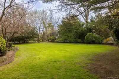 16 Middle Drive, Manhasset, NY 11030 - Photo 6