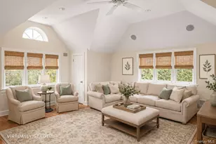 16 Middle Dr, Manhasset, NY 11030 - Photo 20