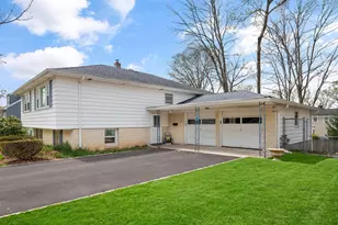 11 Willow Dr, Suffern, NY 10901 - Photo 2