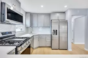 207 August Rd, North Babylon, NY 11703 - Photo 6