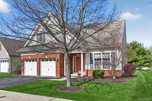 19 Sunflower St, Middletown, NY 10940 - Photo 2