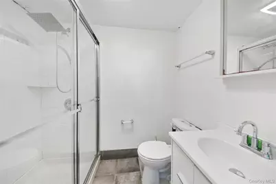 2710 Lurting Avenue, Bronx, NY 10469 - Photo 8