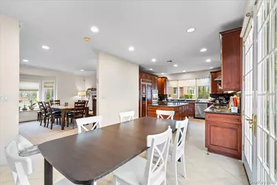 8 Wesey Court, Great Neck, NY 11024 - Photo 14