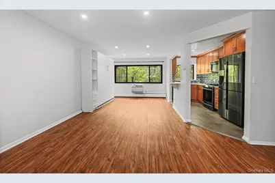 2221 Palmer Avenue #3R, New Rochelle, NY 10801 - Photo 2