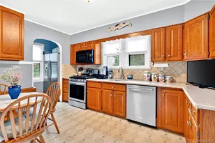 307 Hollywood Ave, Tuckahoe, NY 10707 - Photo 10