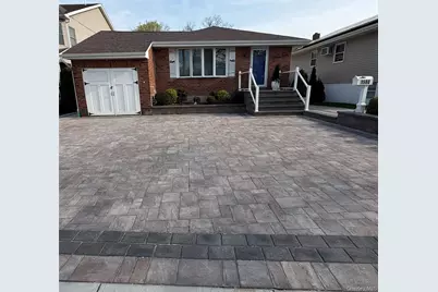 1580 N Jerusalem Road, Merrick, NY 11566 - Photo 1