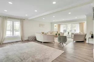 25 Quintree Ln, Melville, NY 11747 - Photo 14