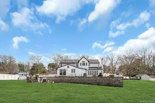 25 Quintree Ln, Melville, NY 11747 - Photo 48