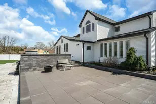 25 Quintree Ln, Melville, NY 11747 - Photo 46