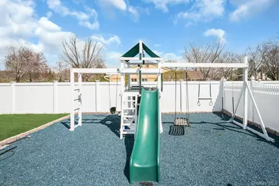 25 Quintree Lane, Melville, NY 11747 - Photo 48
