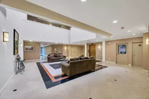 1 Portico Ct, Great Neck, NY 11021 - Photo 4