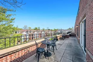 1 Portico Ct, Great Neck, NY 11021 - Photo 16