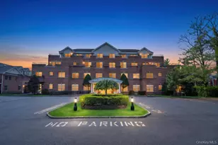 1 Portico Ct, Great Neck, NY 11021 - Photo 38