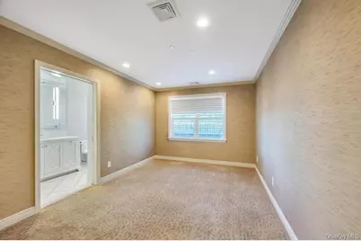 1 Portico Court #300, Great Neck, NY 11021 - Photo 28