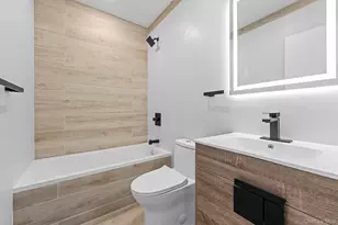 518 E 29th St, Brooklyn, NY 11210 - Photo 4