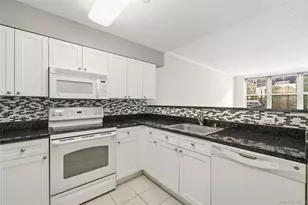 300 Mamaroneck Ave, White Plains, NY 10604 - Photo 6