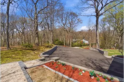 263 Oyster Bay Road, Mill Neck, NY 11765 - Photo 10