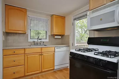 117 W Mombasha Road, Monroe, NY 10950 - Photo 14