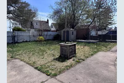 21 Boden Avenue, Valley Stream, NY 11580 - Photo 16