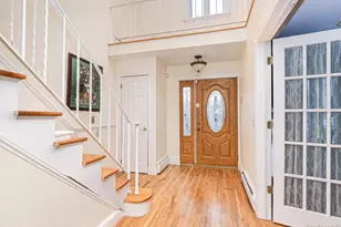 36 Ashwood Ct, New York, NY 10308 - Photo 6